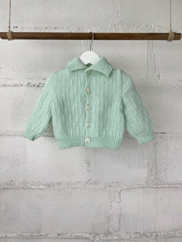 Gilet vert d’eau fait main 6 mois – Image 2
