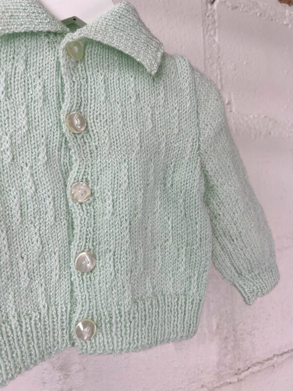Gilet vert d’eau fait main 6 mois – Image 3